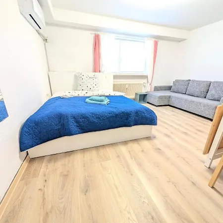 Brand New In With Kitchen And Ac Апартаменты Вальдорф