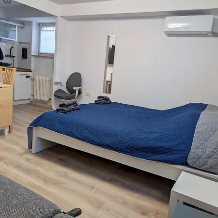 Brand New In With Kitchen And Ac *