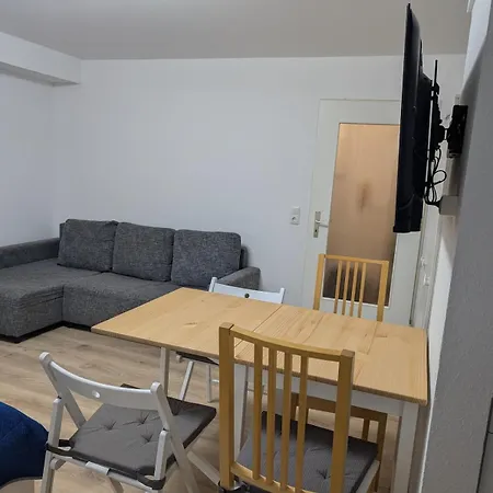 Brand New In With Kitchen And Ac *