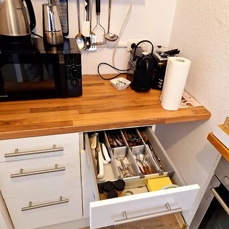 Brand New In With Kitchen And Ac *