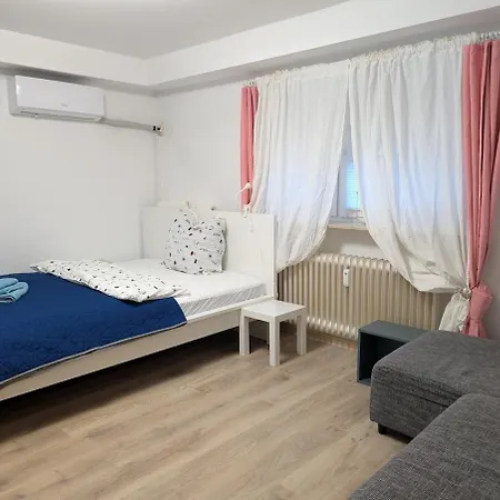 Brand New In With Kitchen And Ac Апартаменты Вальдорф